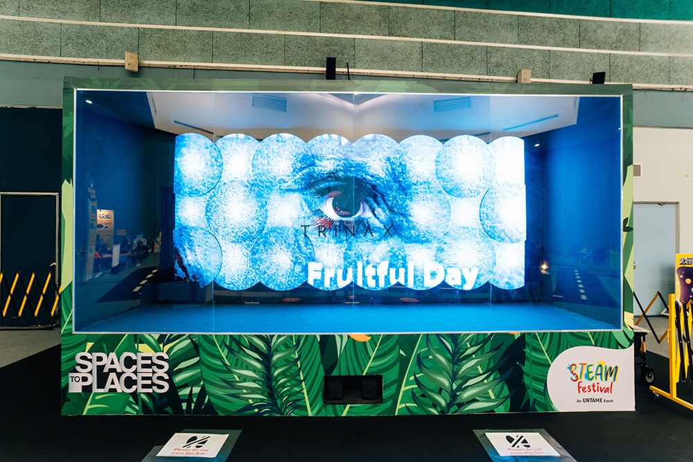 Trinax Immersive Hologram Display | Singapore Science Centre Steam Kidstop Untame Event Massive Experiential Zone.